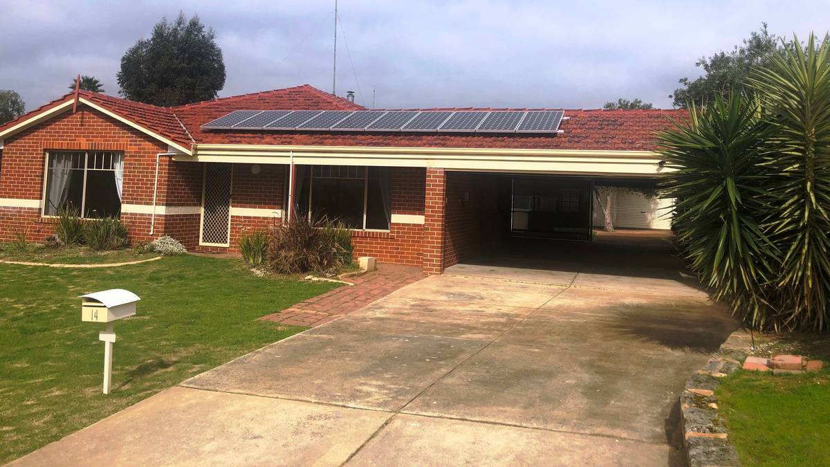 14 Satinash Retreat, Halls Head, WA 6210 AUS