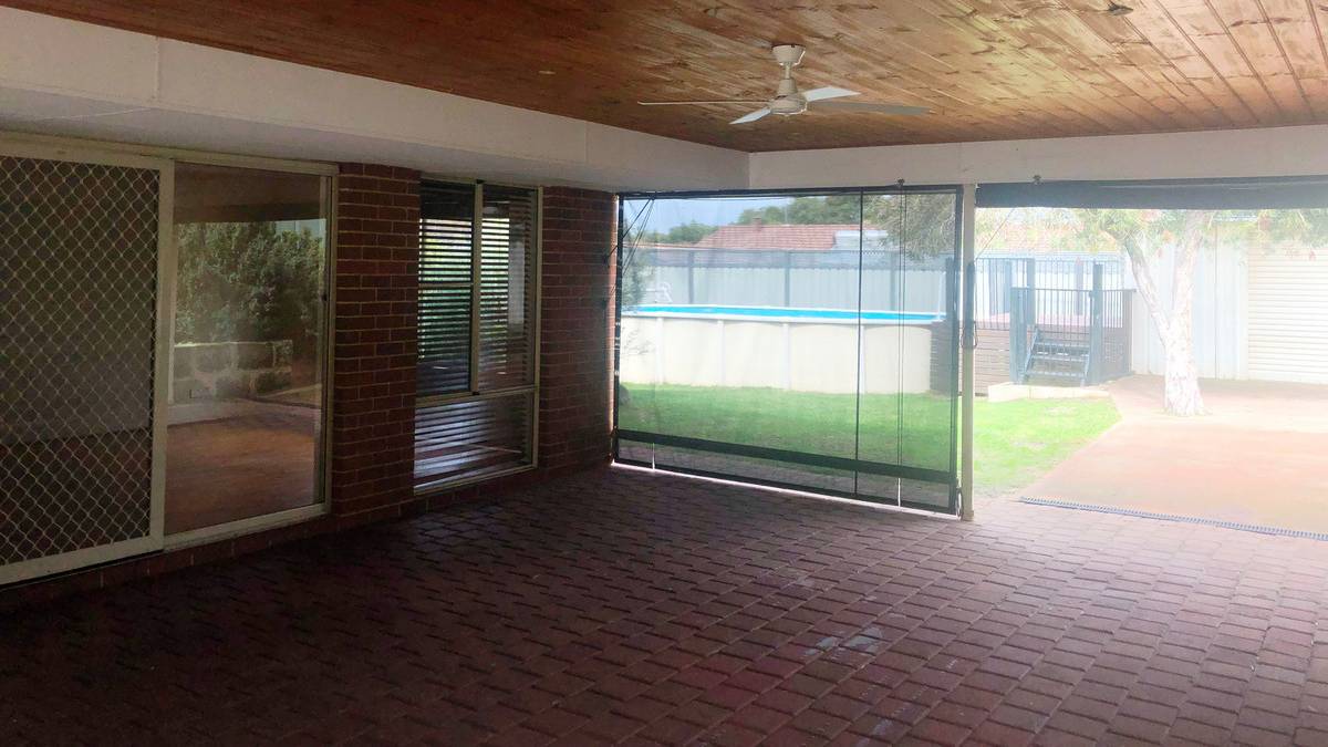 14 Satinash Retreat, Halls Head, WA 6210 AUS