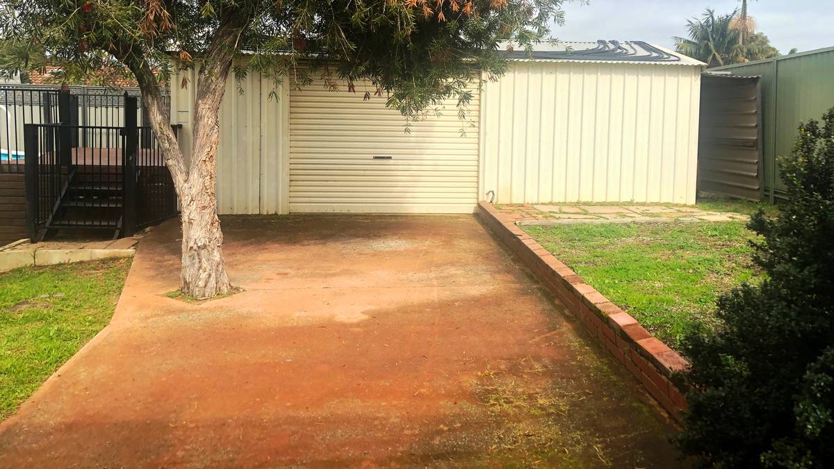 14 Satinash Retreat, Halls Head, WA 6210 AUS