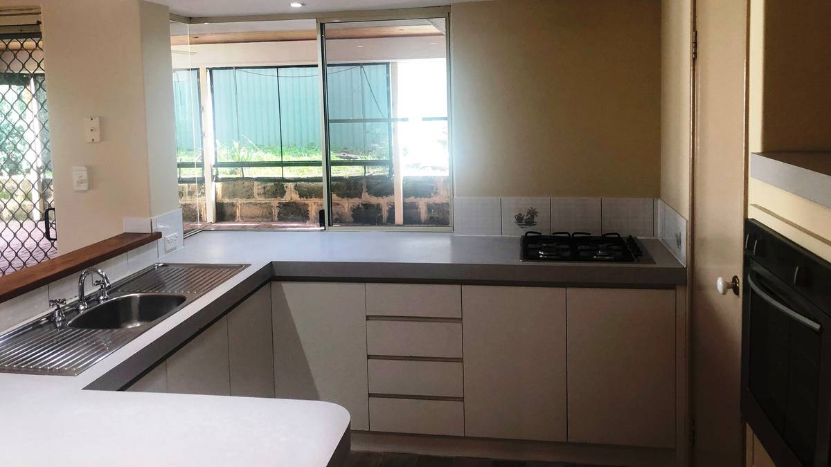 14 Satinash Retreat, Halls Head, WA 6210 AUS