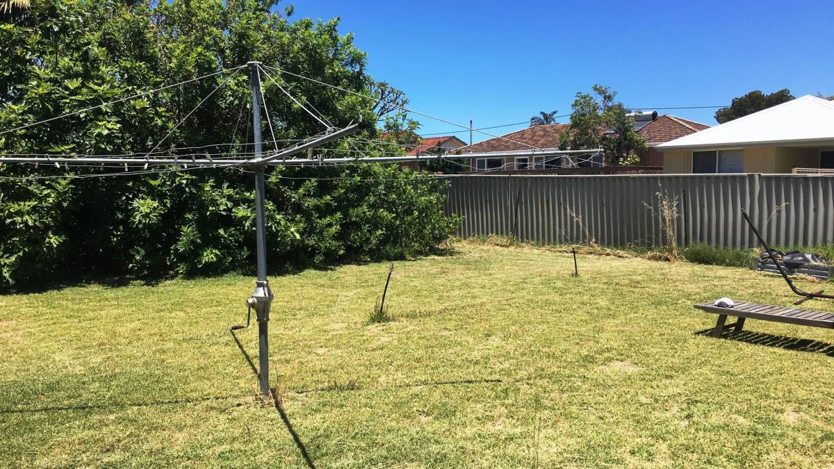 21 Kitchener Street, DUDLEY PARK, WA 6210 AUS