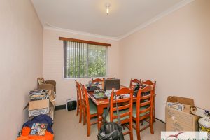 42 Peter Street, Halls Head, WA 6210 AUS