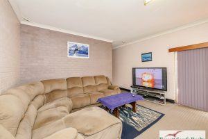 42 Peter Street, Halls Head, WA 6210 AUS
