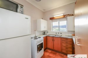 42 Peter Street, Halls Head, WA 6210 AUS