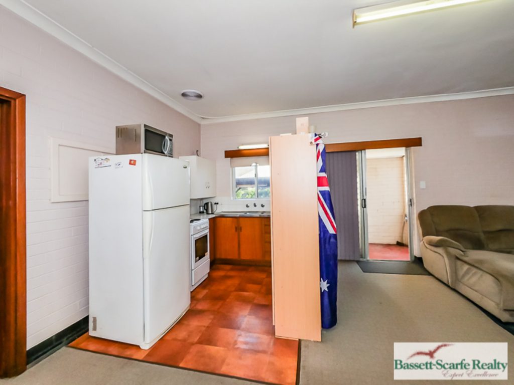 42 Peter Street, Halls Head - Thumbnail 2