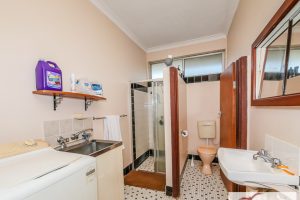 42 Peter Street, Halls Head, WA 6210 AUS