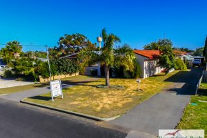 42 Peter Street, Halls Head, WA 6210 AUS