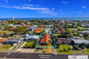 42 Peter Street, Halls Head, WA 6210 AUS