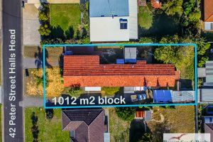 42 Peter Street, Halls Head, WA 6210 AUS
