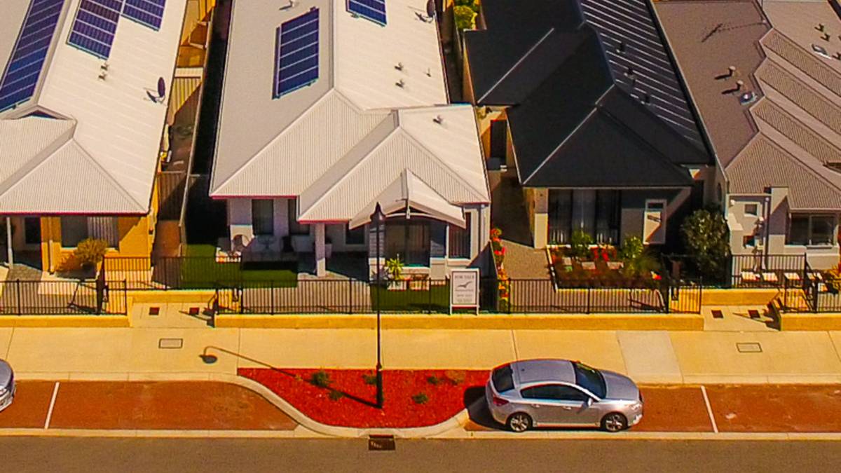 12 Rowan Way, Lakelands, WA 6180 AUS