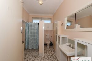 42 Peter Street, Halls Head, WA 6210 AUS