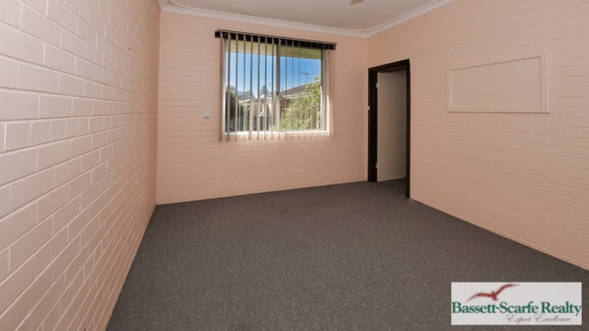 42 Peter Street, Halls Head, WA 6210 AUS