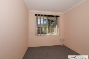 42 Peter Street, Halls Head, WA 6210 AUS