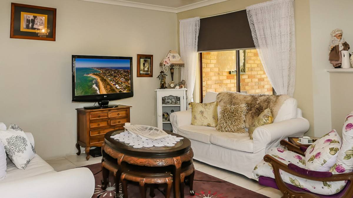 6 Allora Place, Dudley Park, WA 6210 AUS