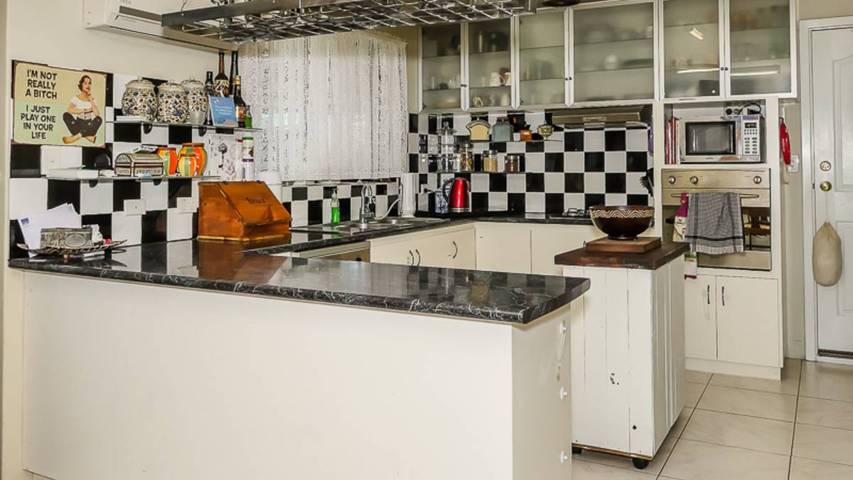 6 Allora Place, Dudley Park, WA 6210 AUS