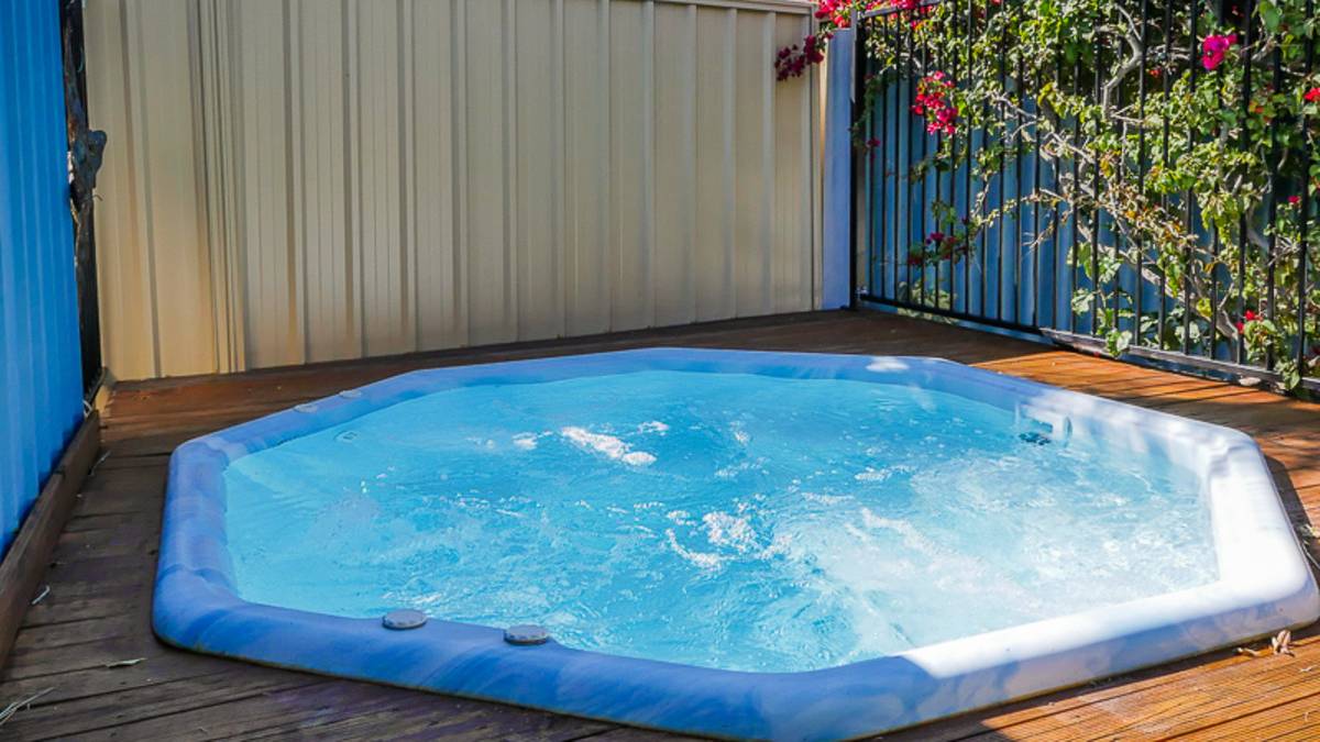 6 Allora Place, Dudley Park, WA 6210 AUS