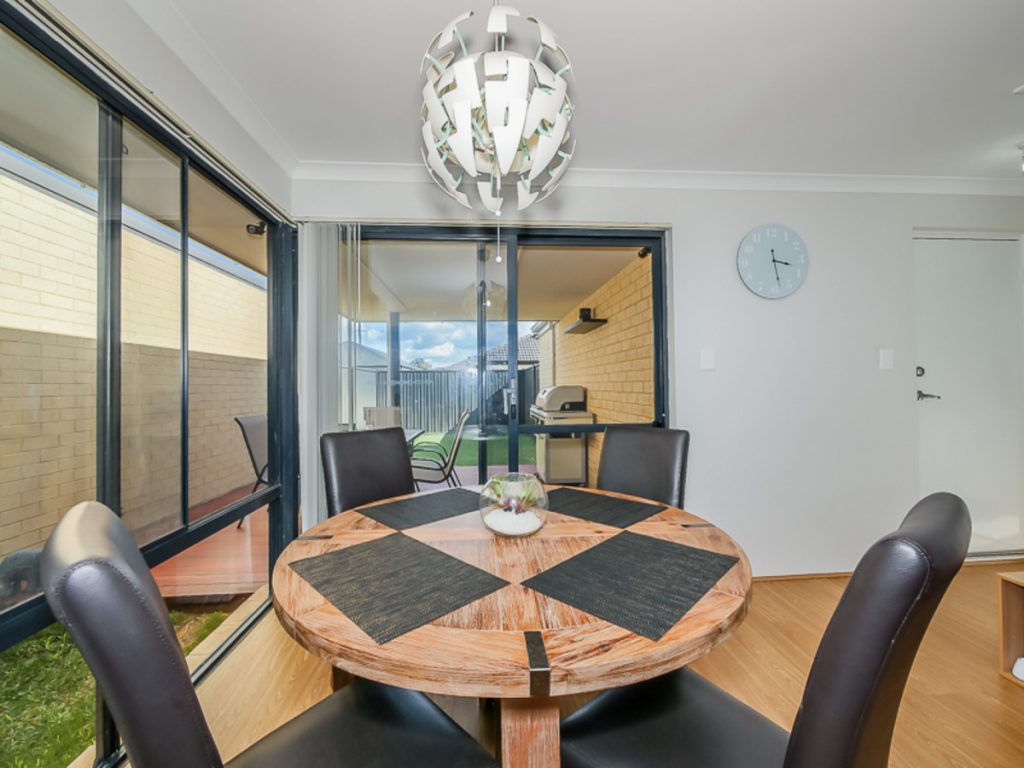 12 Rowan Way, Lakelands - Thumbnail 8