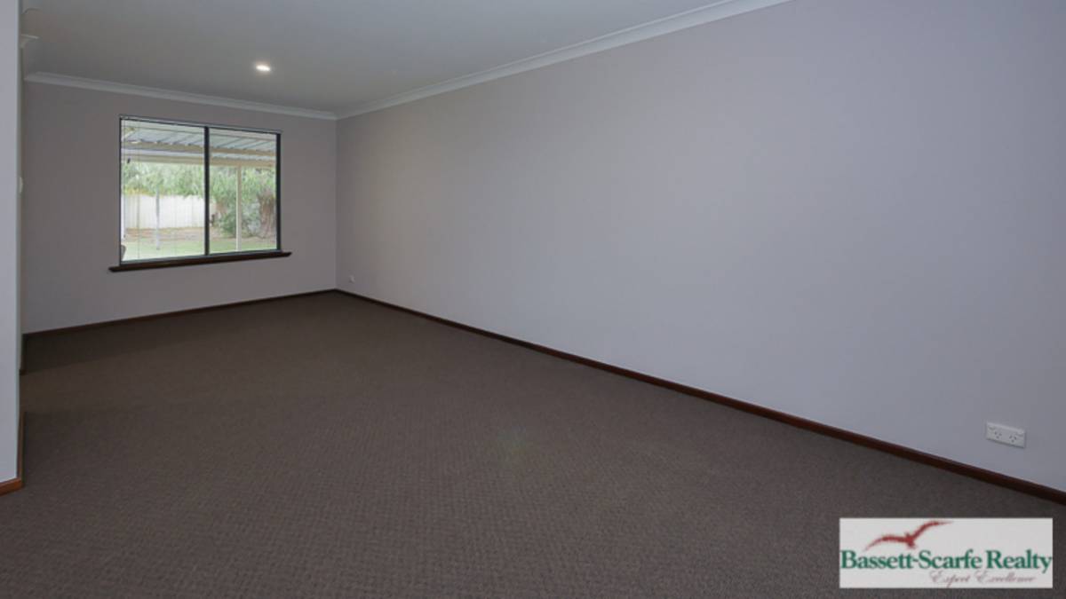 1 Blythwood Street, Dudley Park, WA 6210 AUS