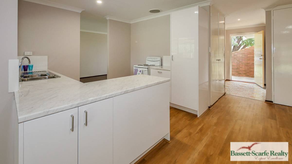 1 Blythwood Street, Dudley Park, WA 6210 AUS