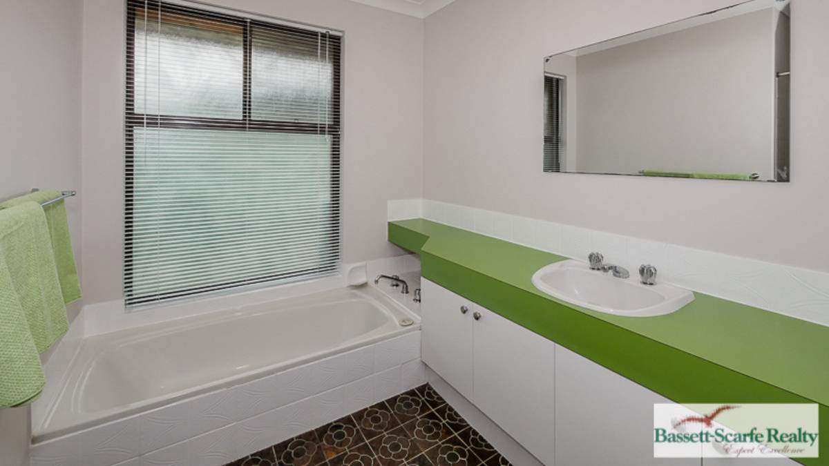 1 Blythwood Street, Dudley Park, WA 6210 AUS