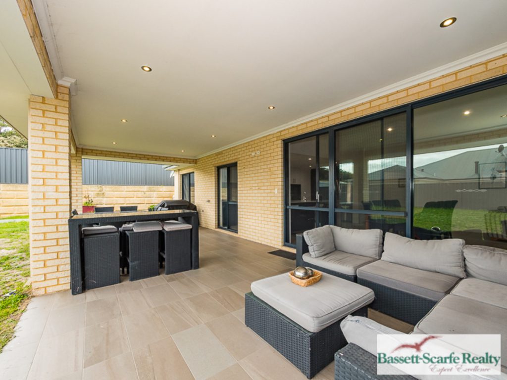 38 Lookout Vista, Singleton - Thumbnail 2