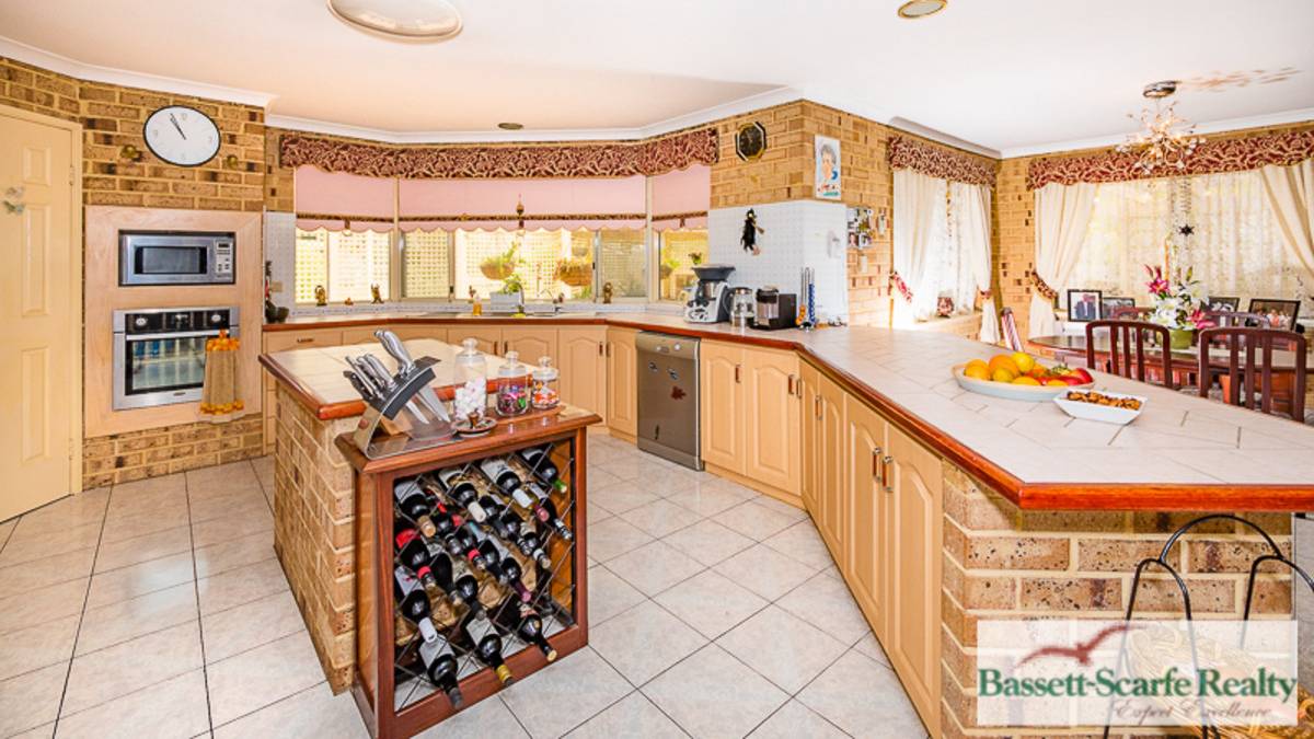 64 Victoria Circle, Greenfields, WA 6210 AUS