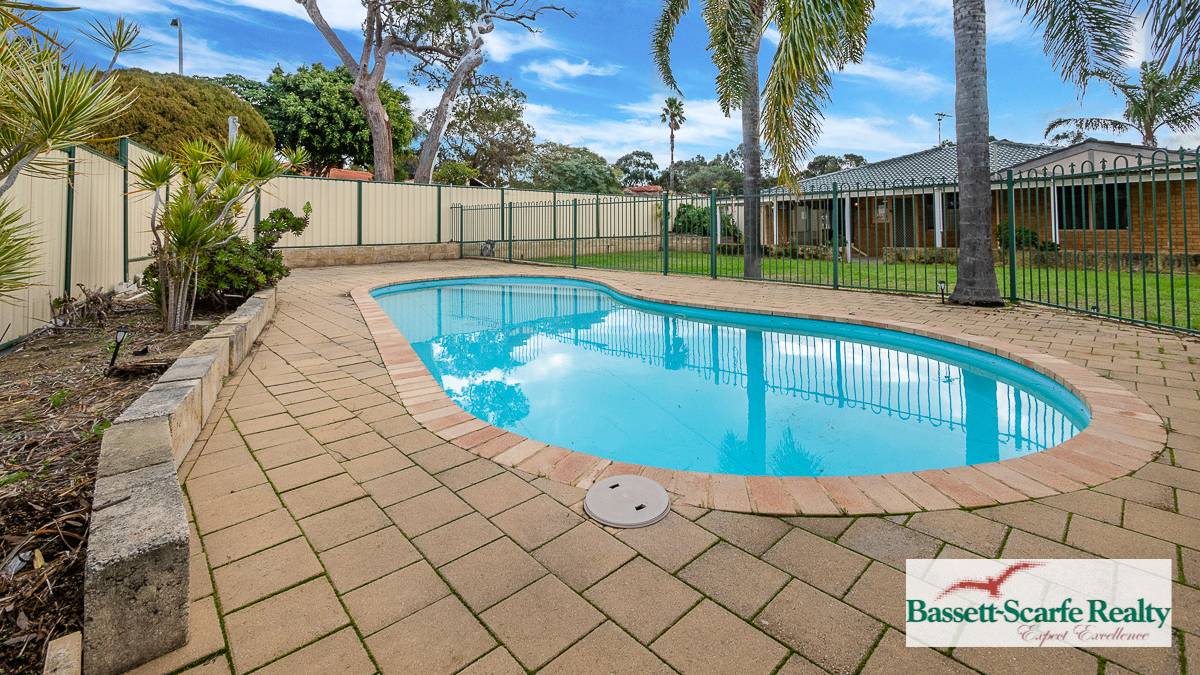 8 Tennyson Avenue, Halls Head, WA 6210 AUS