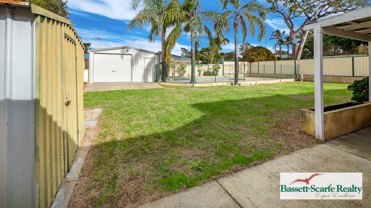 8 Tennyson Avenue, Halls Head, WA 6210 AUS