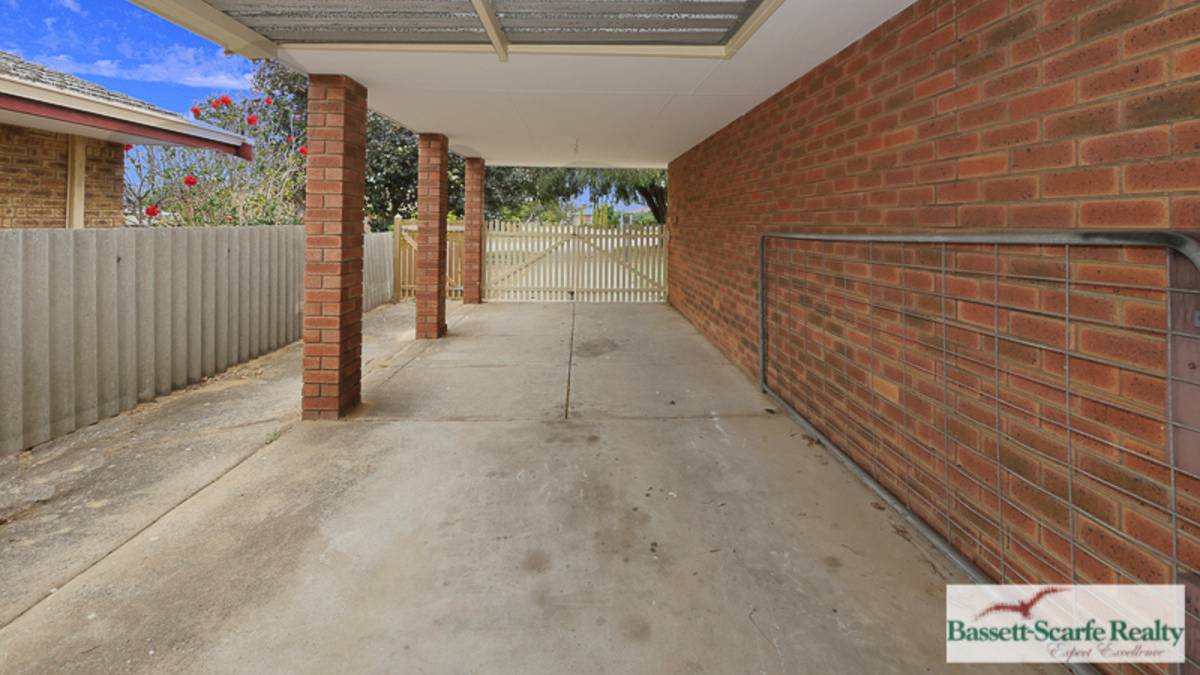 1 Blythwood Street, Dudley Park, WA 6210 AUS