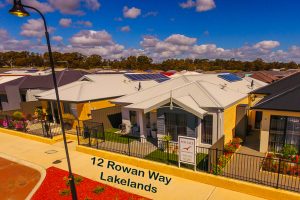 12 Rowan Way, Lakelands, WA 6180 AUS