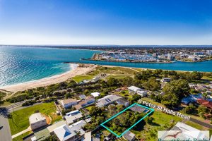 6 Peter Street, Halls Head, WA 6210 AUS