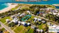 6 Peter Street, Halls Head, WA 6210 AUS