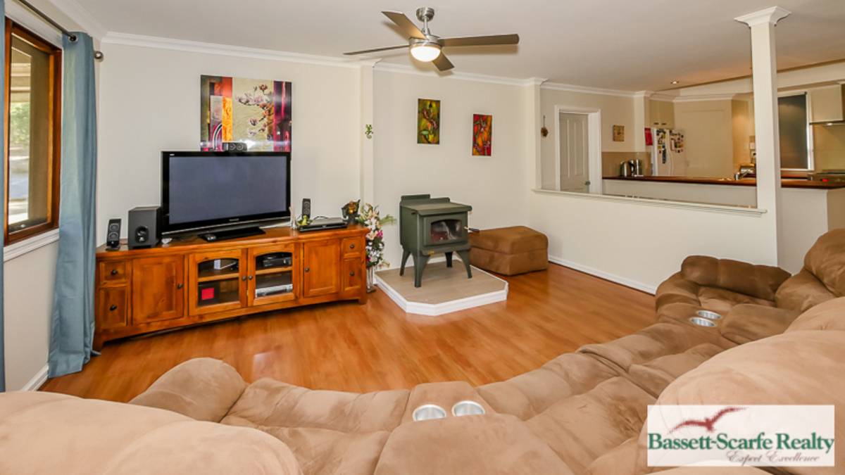 229 Stacey Rise, Lake Clifton, WA 6215 AUS