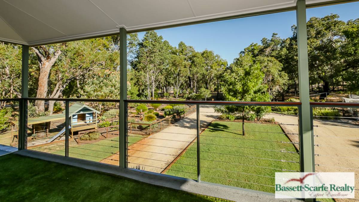 229 Stacey Rise, Lake Clifton, WA 6215 AUS