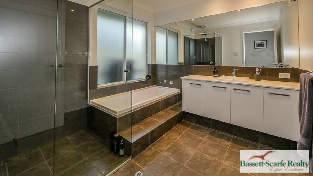 7 Drummore Vista, Madora Bay, WA 6210 AUS