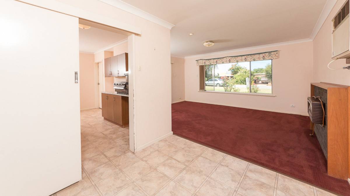 14 McKerracher Street, Dudley Park, WA 6210 AUS