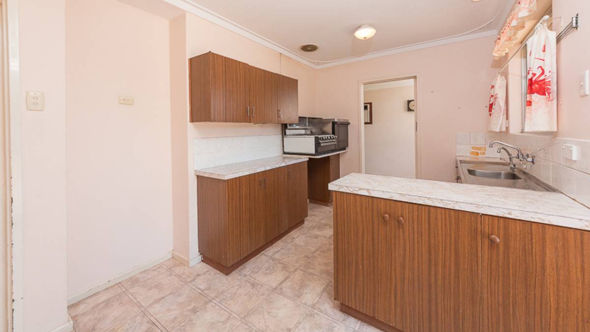 14 McKerracher Street, Dudley Park, WA 6210 AUS