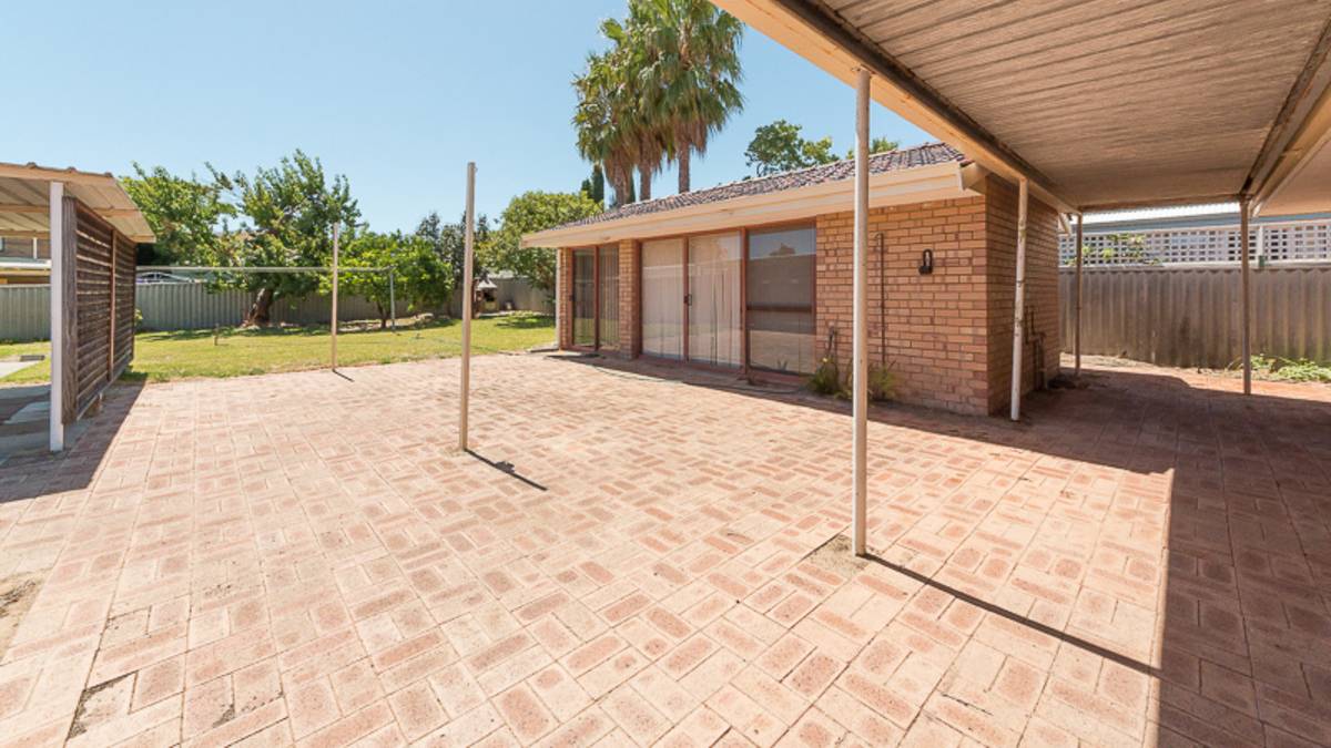 14 McKerracher Street, Dudley Park, WA 6210 AUS