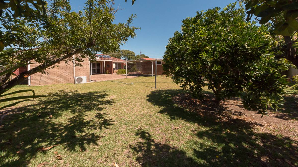 14 McKerracher Street, Dudley Park, WA 6210 AUS