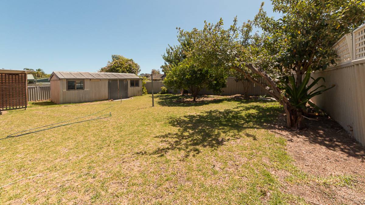 14 McKerracher Street, Dudley Park, WA 6210 AUS