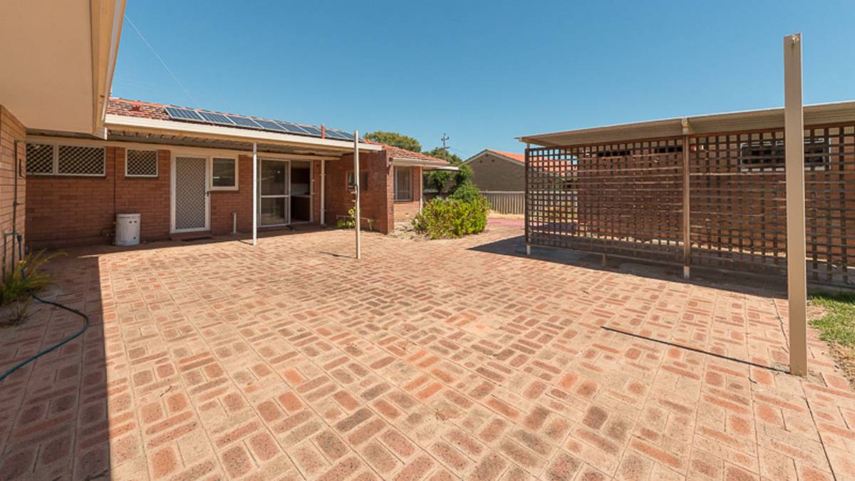 14 McKerracher Street, Dudley Park, WA 6210 AUS