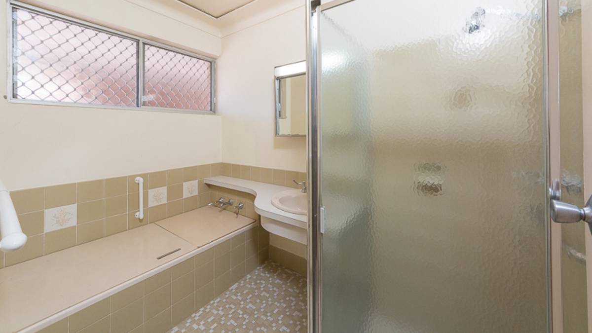 14 McKerracher Street, Dudley Park, WA 6210 AUS