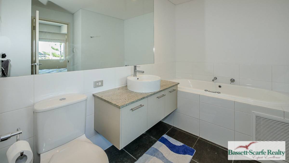 92/16 Dolphin Drive, Mandurah, WA 6210 AUS