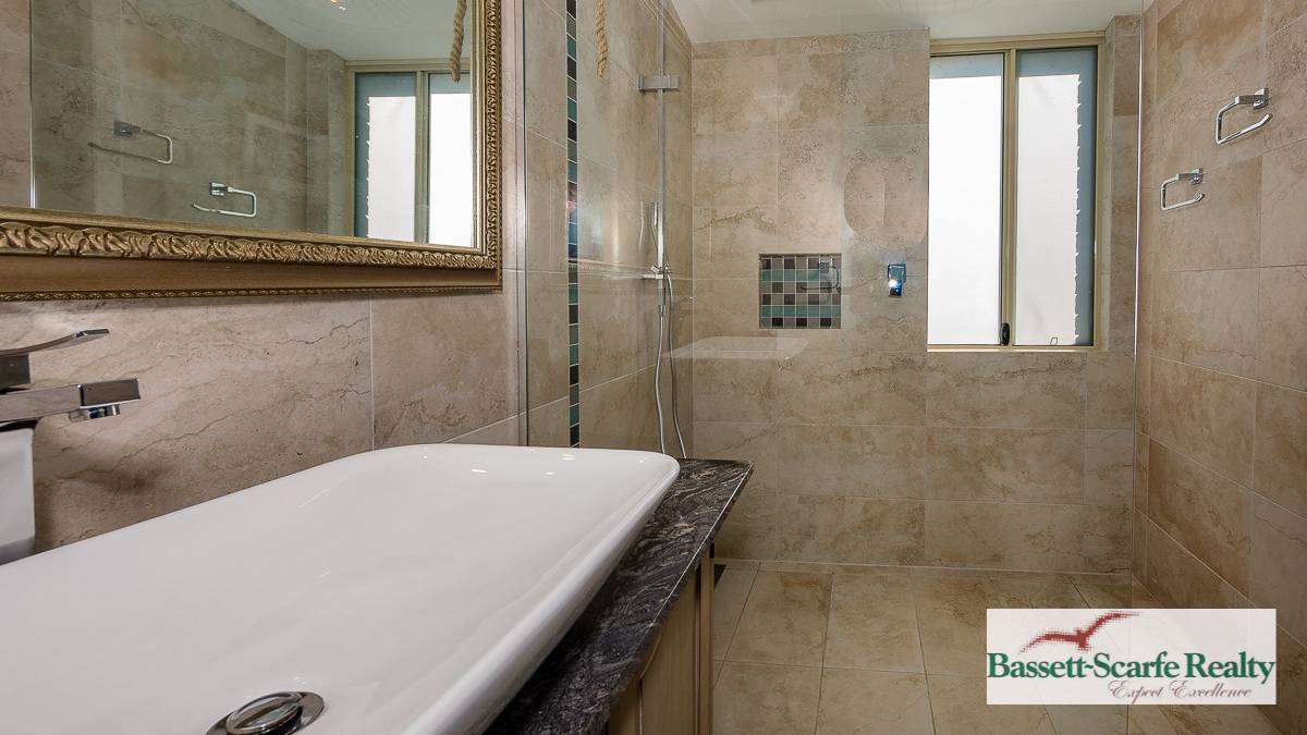 11 Kedron Place, Greenfields, WA 6210 AUS