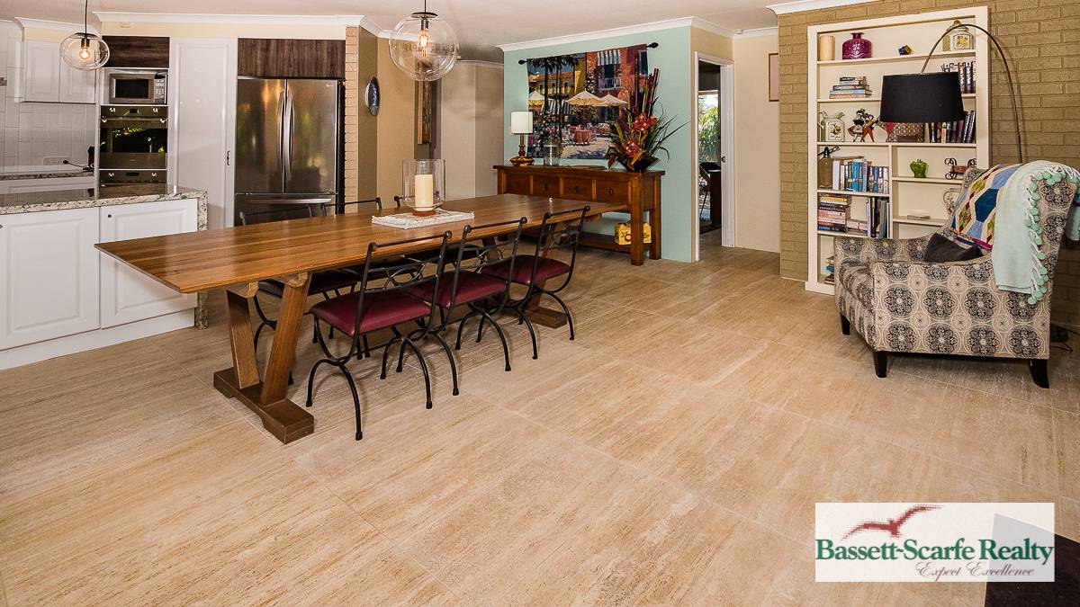 11 Kedron Place, Greenfields, WA 6210 AUS