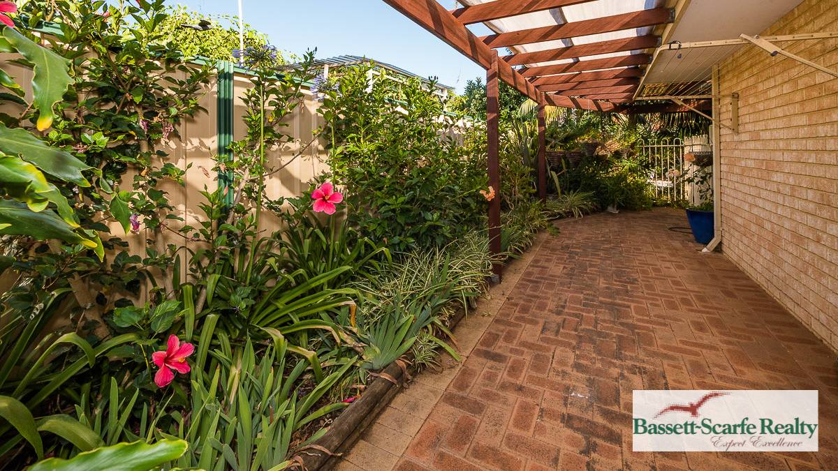 11 Kedron Place, Greenfields, WA 6210 AUS