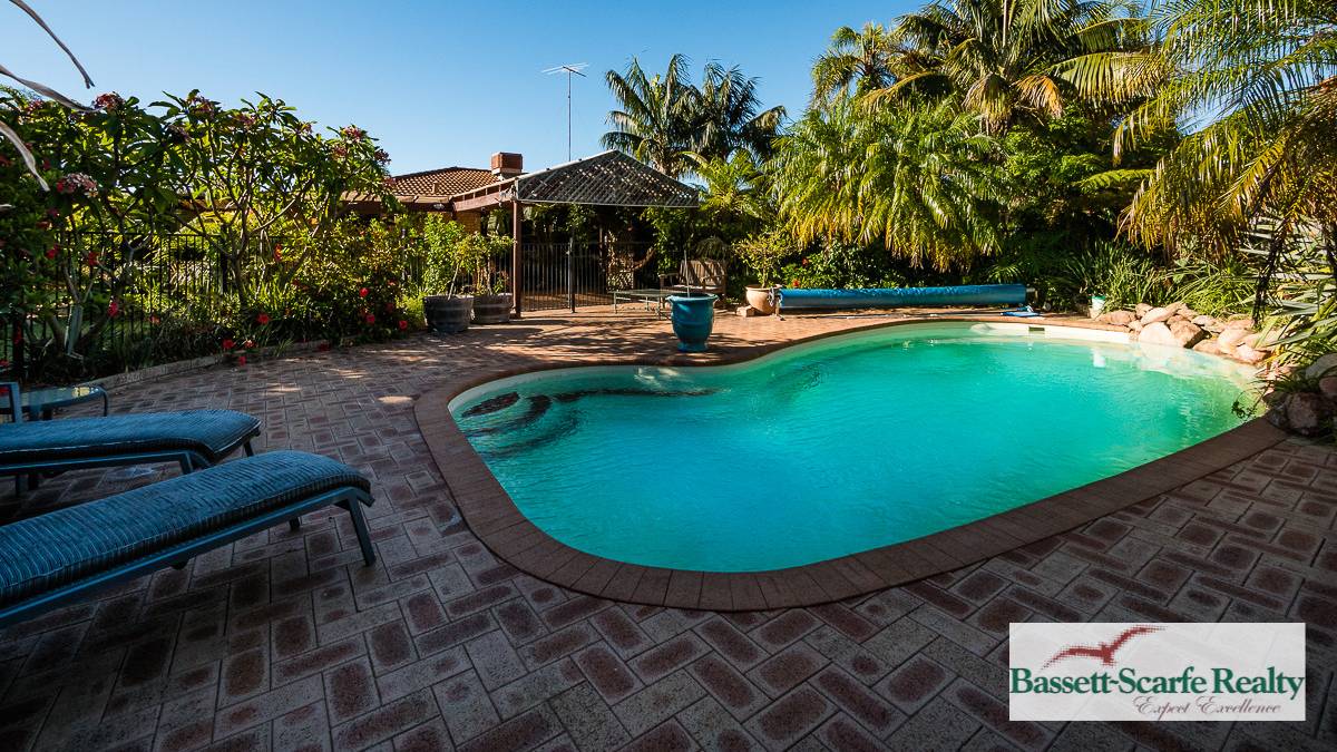 11 Kedron Place, Greenfields, WA 6210 AUS