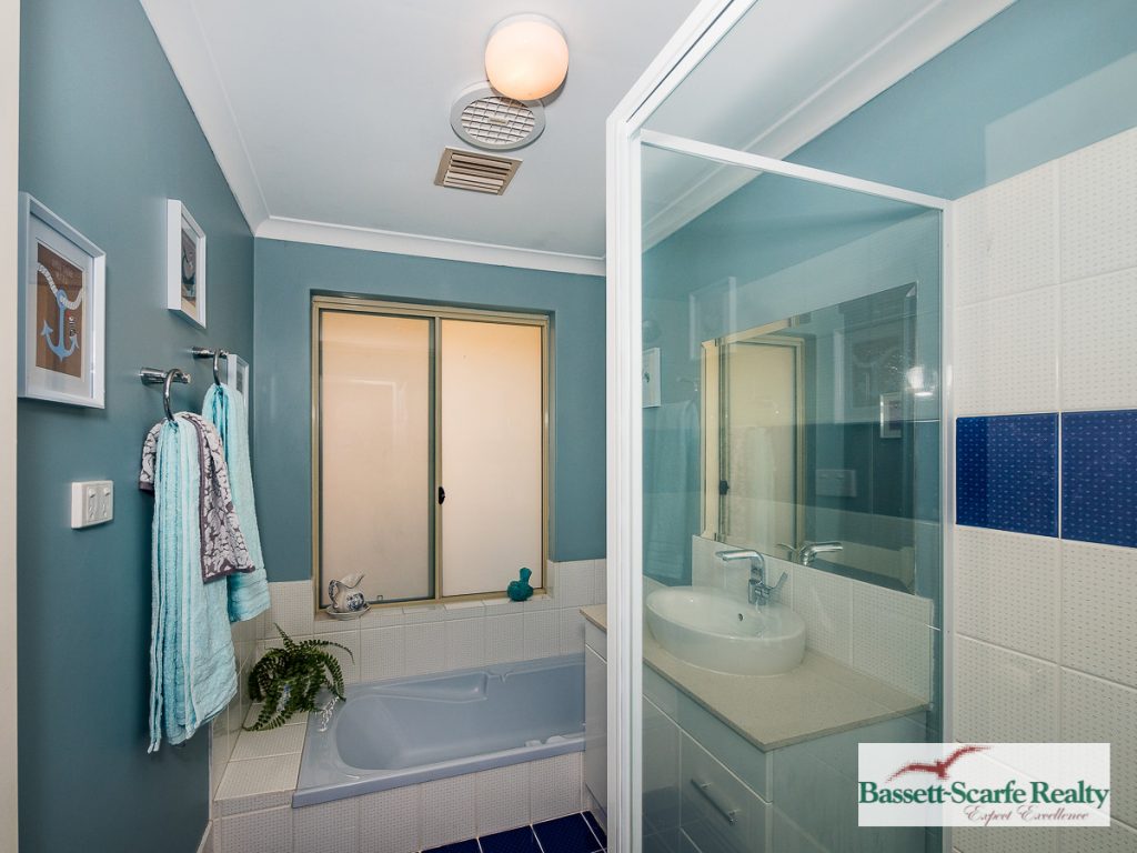 11 Kedron Place, Greenfields - Thumbnail 8