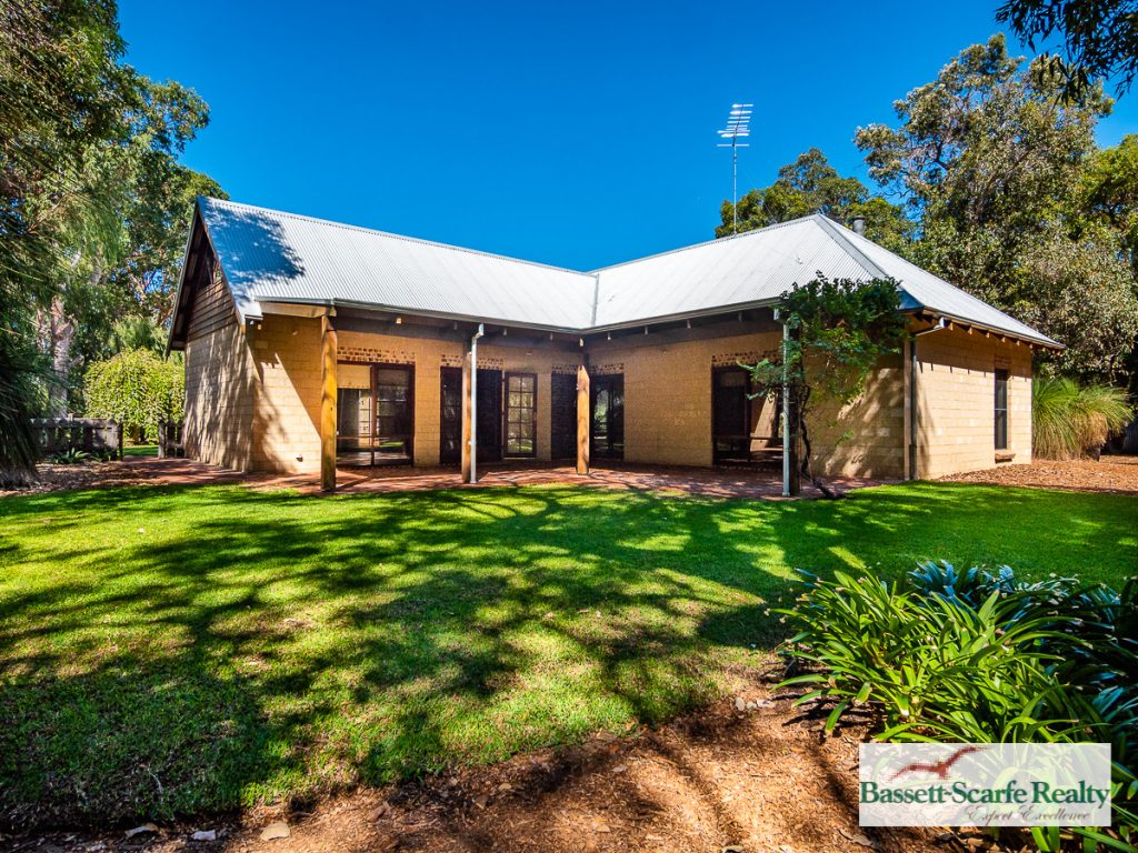 165 Pleasant Grove Circle, Falcon - Thumbnail 3