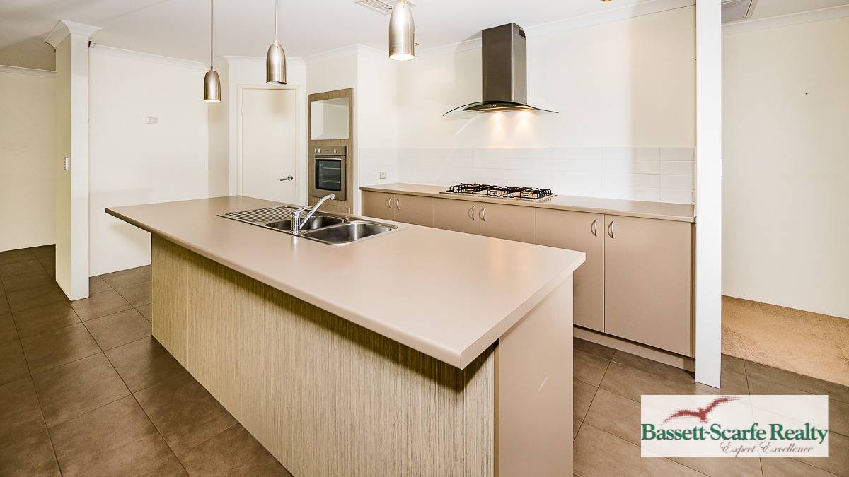 12 Glendale Street, Meadow Springs, WA 6210 AUS